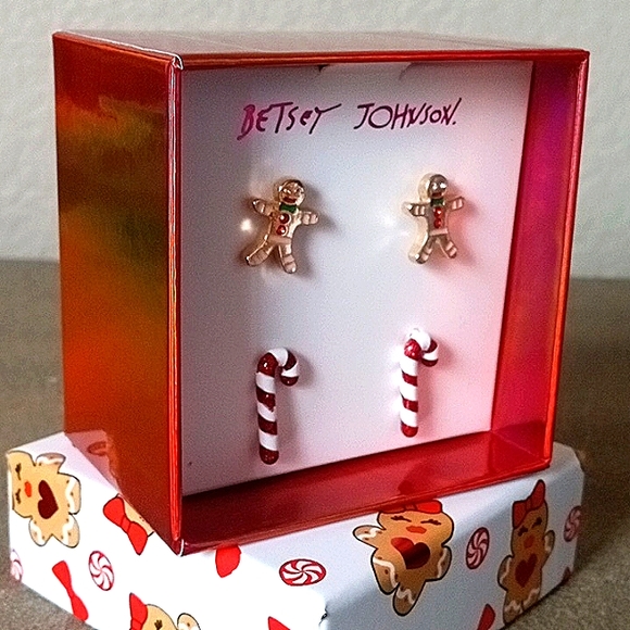 New! BETSEY JOHNSON Christmas Gingerbread Man and Candy Cane Stud Earrings. - Picture 4 of 7